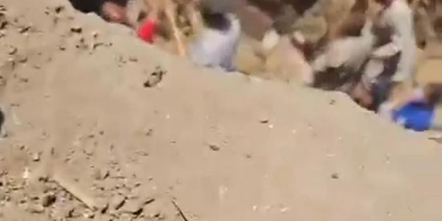 مأساة في دندرة.. مصرع طالبة تحت أنقاض منزل منهار بقنا