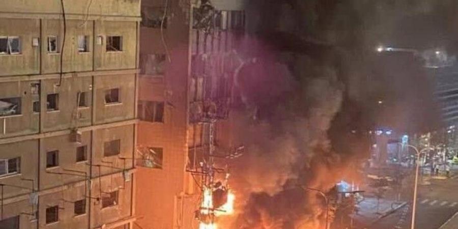 وسائل إعلام إسرائيلية: مخاوف من وجود مفقودين وعالقين تحت الأنقاض جراء القصف الإيراني