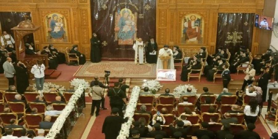برج العرب تحتفل بتجليس الأنبا مينا أول أسقف لإيبارشيتها الجديدة