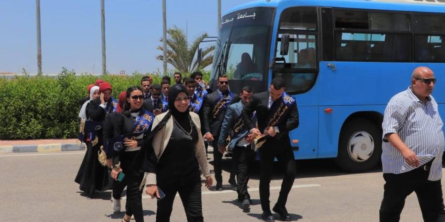 جامعة سوهاج في زيارة لقاعدة محمد نجيب أكبر قاعدة عسكرية على مستوى