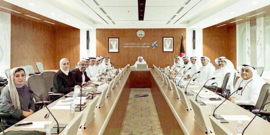 وزير الكهرباء الكويتية: ضرورة الحفاظ على الموارد الحيوية في البلاد