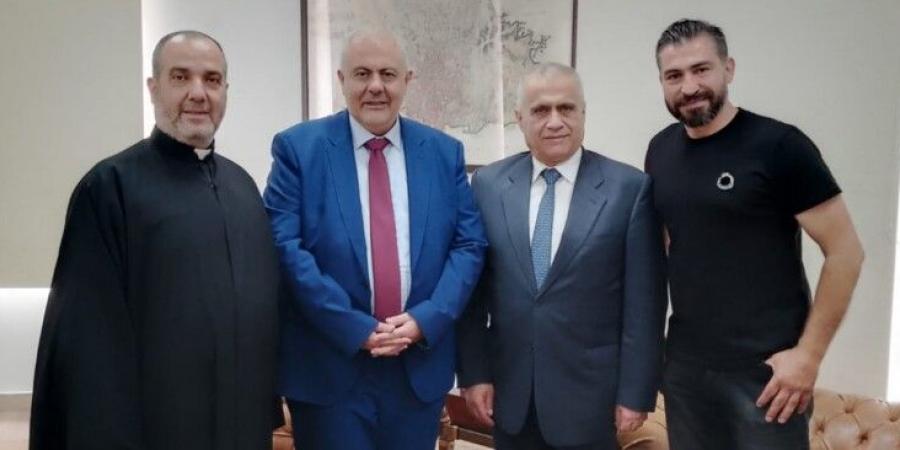 طرابلسي: لإبعاد مواقف الباصات وسيارات الأجرة عن مداخل كنيسة مار بطرس وبولس في الحمرا