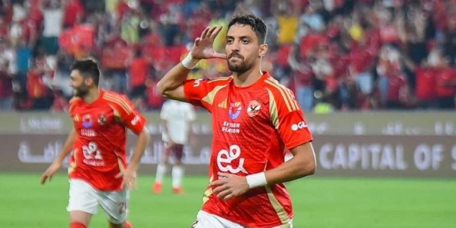 الأهلي يُعلن غياب طاهر محمد طاهر عن مواجهتي بالميراس وبورتو