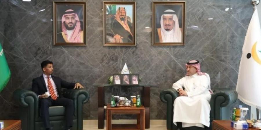 رئيس جمعية حقوق الإنسان يستقبل وفد من السفارة البريطانية لدى المملكة