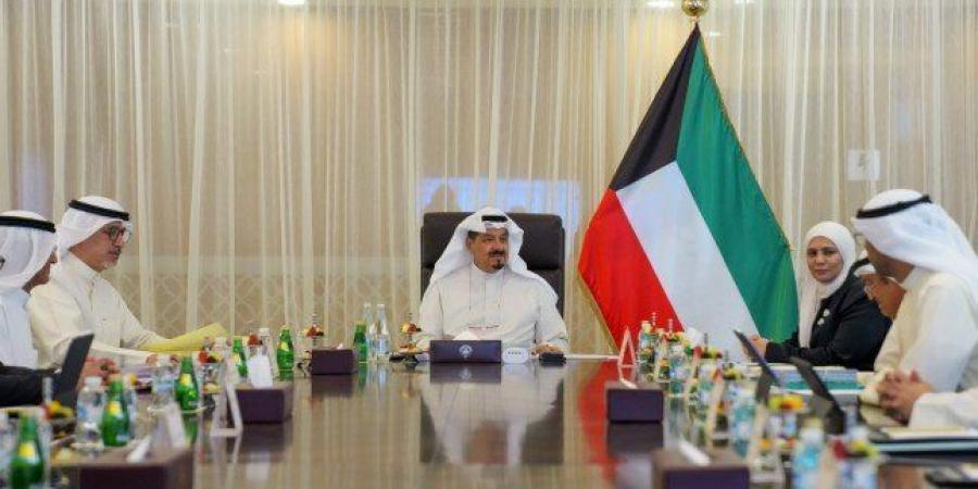رئيس الوزراء الكويتي يترأس اجتماع المجلس الأعلى للبترول