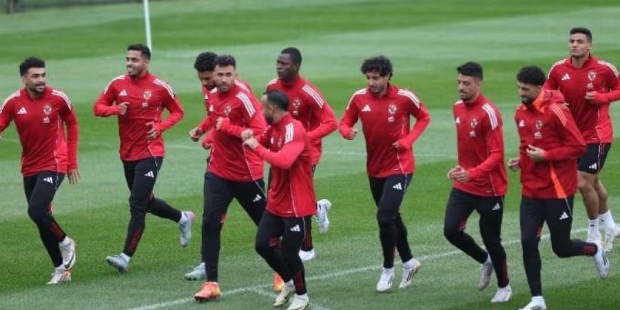 العش يقترب من قيادة الجبهة اليسرى لـ الأهلي أمام بالميراس.. وزيزو مفاجآة ريبيرو