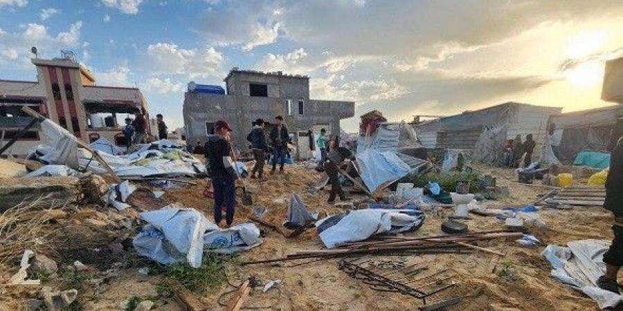 شهداء في قصف إسرائيلي على غزة والاحتلال يحاصر عشرات الآلاف جنوب القطاع والضحايا تحت الركام وفي الطرقات