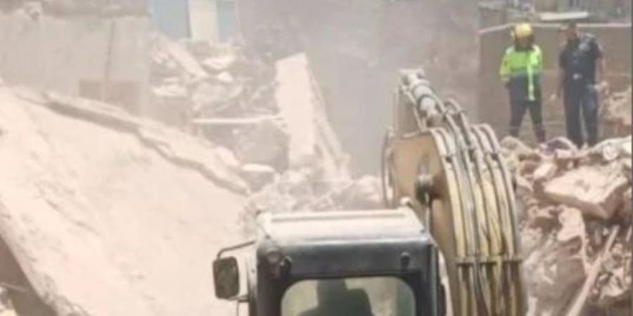 انتهاء عمليات البحث بالمنزل المنهار فى السيدة زينب بعد استخراج 8 جثث