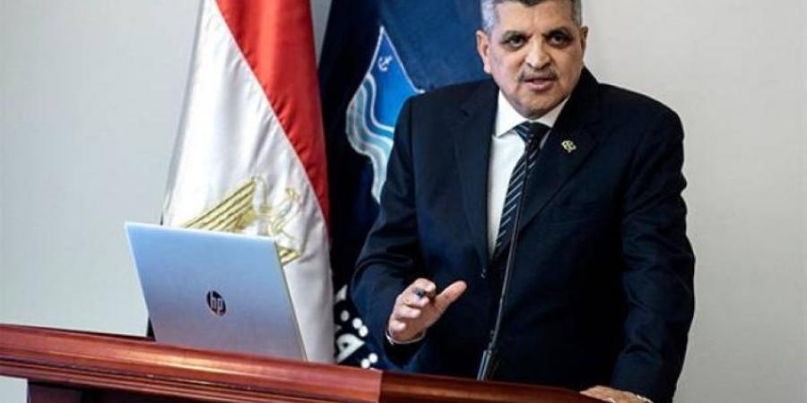 عودة الحاويات العملاقة لعبور قناة السويس بعد توقف طويل