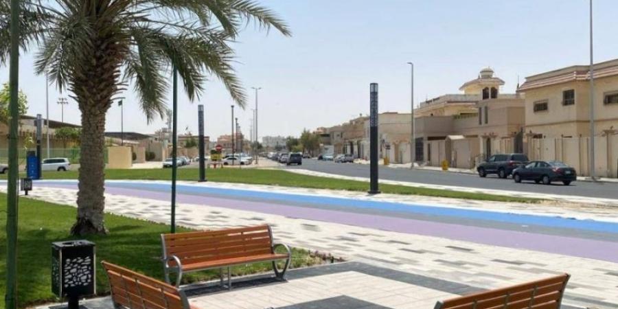 بلدية بقيق تنتهي من تطوير وتأهيل ممشى وحديقة حي المطار