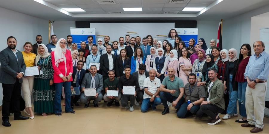 كلية الإعلام بجامعة الزرقاء تشارك في فعاليات أكاديمية الدراية الإعلامية والمعلوماتية 2025