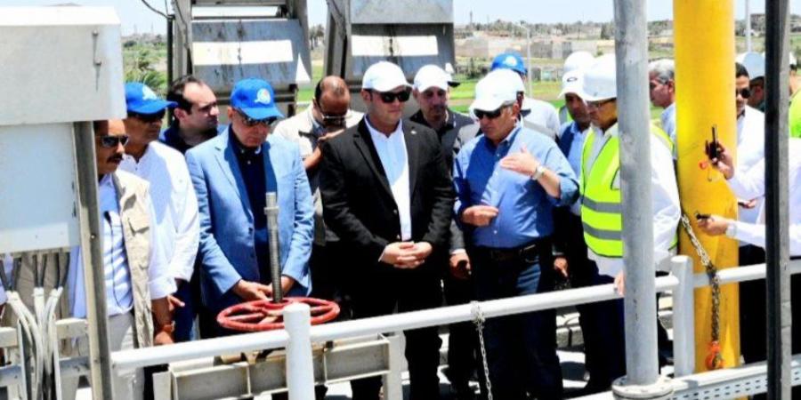 وزير الإسكان ومحافظ المنيا يتفقدان محطة معالجة صرف صحي برطباط بمركز مغاغة ضمن المبادرة الرئاسية "حياة كريمة"