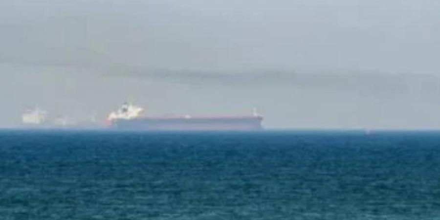 البرلمان الإيرانى يوافق على إغلاق مضيق هرمز