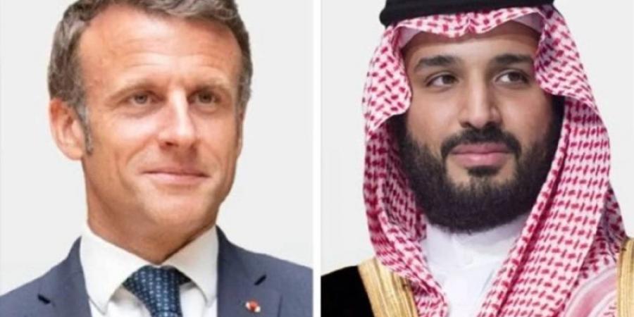 ولي العهد يبحث مع الرئيس الفرنسي تداعيات الهجوم الإسرائيلي على إيران (هاتفيًا)