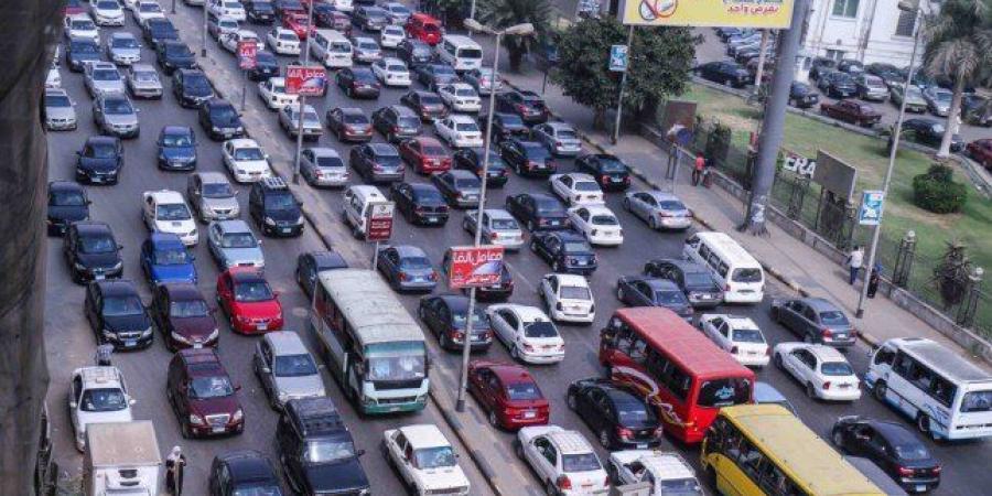أخبار المرور اليوم.. كثافات متحركة على طرق ومحاور القاهرة والجيزة