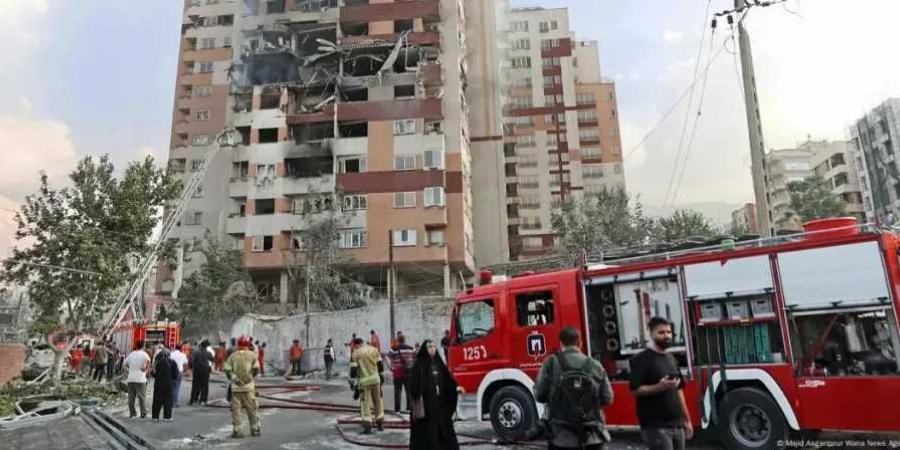 سخط شعبي واسع في اليمن بعد إعلان الحوثيين الانخراط عسكريًا إلى جانب إيران