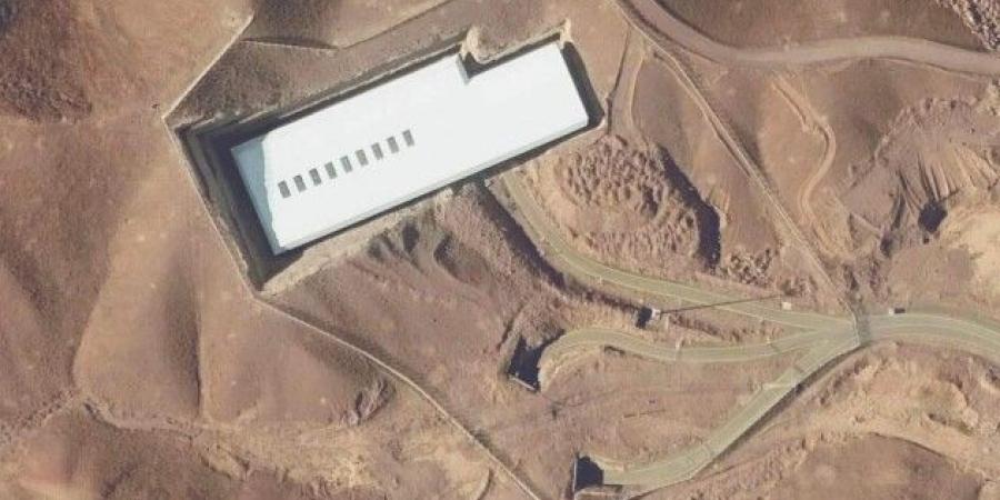 رويترز عن مصدر ايراني كبير: نقل معظم اليورانيوم عالي التخصيب بفوردو الى مكان غير معلن قبل الهجوم الاميركي