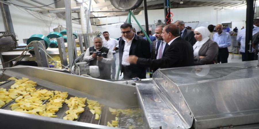 وزير الزراعة يفتتح مصنعا لإنتاج البطاطا بالشراكة مع القطاع الخاص في دير علا