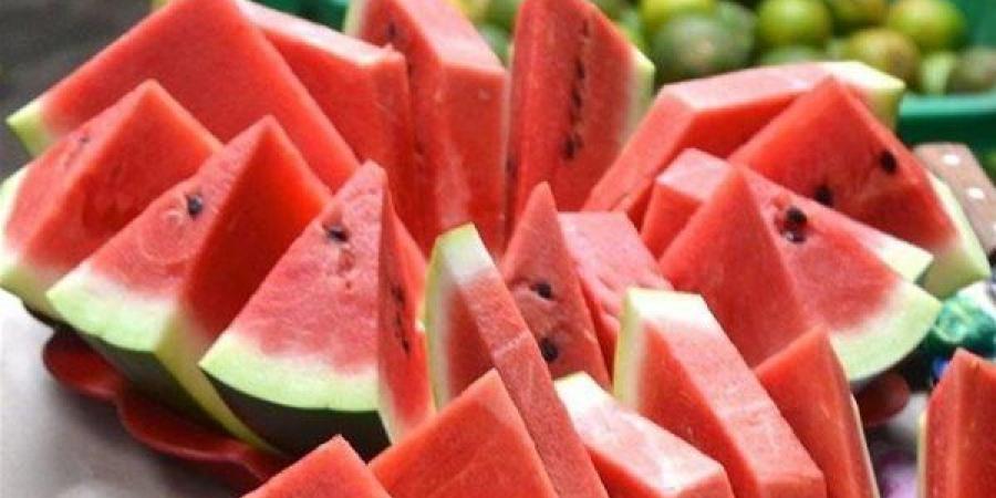 فوائد مذهلة لتناول البطيخ على معدة فارغة... جربها صباحًا