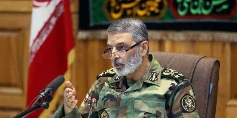 رئيس الأركان الإيراني: طهران لن تتراجع عن معاقبة أمريكا