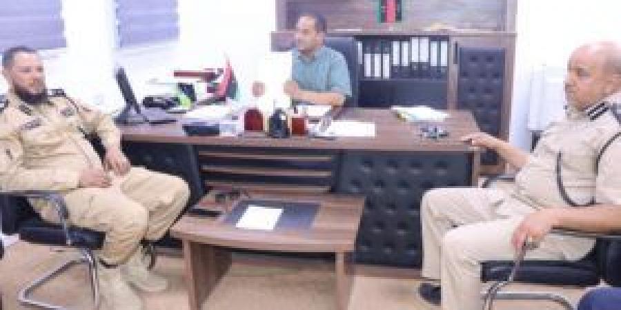 وفد من التخطيط الوطني يزور الأصابعة لتقييم أضرار الحرائق ووضع حلول