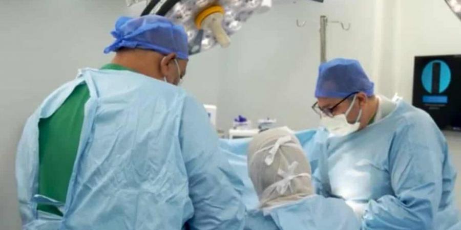 من النار إلى النور.. ولادة الطفل يحيي بمعجزة إلهية في «مستشفى الناس» بعد إصابة الأم بحروق خطيرة