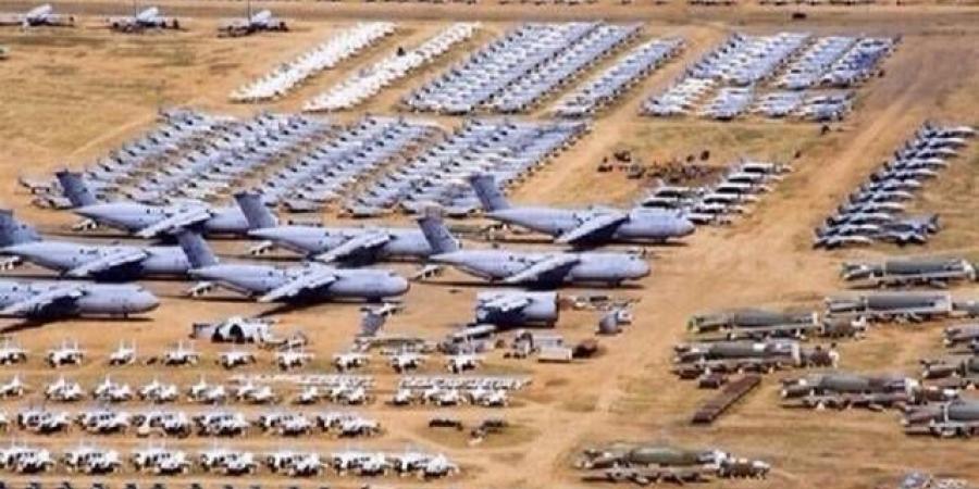 تصعيد إقليمي خطير.. إيران تقصف قواعد أمريكية في الخليج لأول مرة