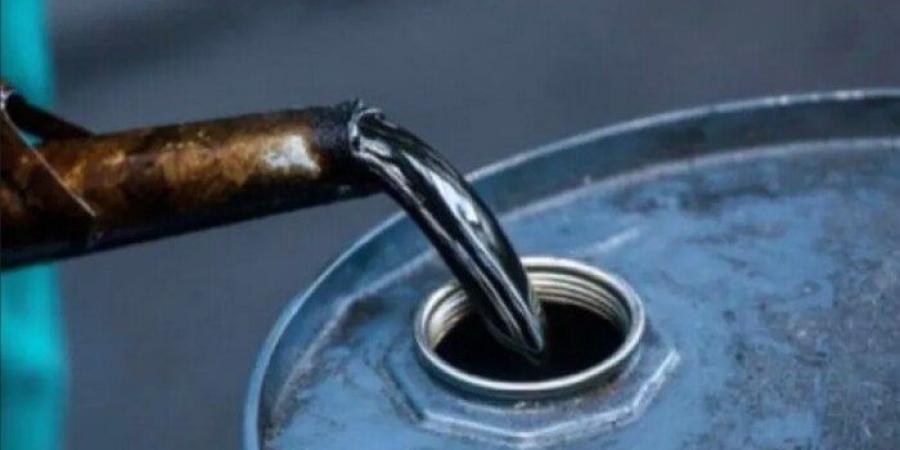 النفط يقلص من خسائره وسط إعلان هدنة إيران وإسرائيل