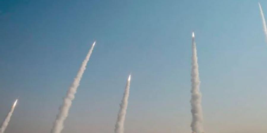 وزير الدفاع الإسرائيلي يأمر بالرد على خرق إيران لوقف إطلاق النار