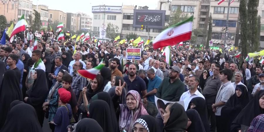 ايران تتحرك لإعادة الحياة إلى طبيعتها وتعلق التعاون مع الوكالة الدولية للطاقة الذرية