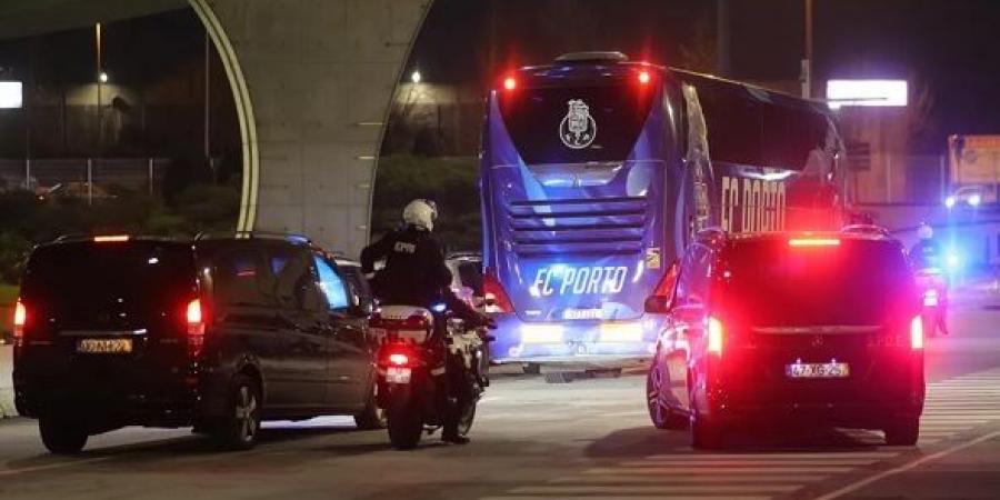 بالفيديو.. جماهير بورتو تعتدي على بعثة الفريق بعد العودة للبرتغال