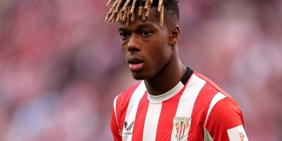 لاعب جوهرة.. لويس فيجو يُشيد بالصفقة القادمة لـ برشلونة