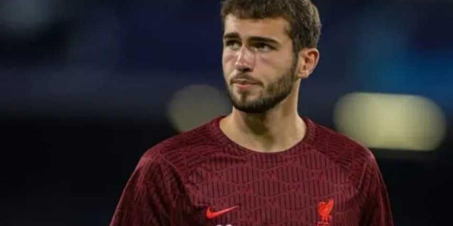 حارس ليفربول في مهمة إثبات.. هارفي ديفيز ينتقل لكراولي تاون بعقد إعارة رسمي