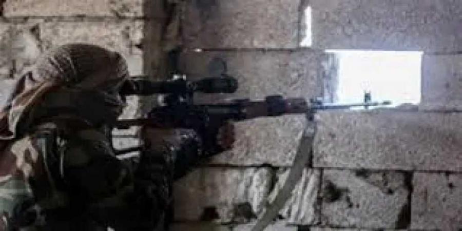 مليشيا الحوثي تستهدف المدنيين بقنص امرأة خمسينية في مقبنة