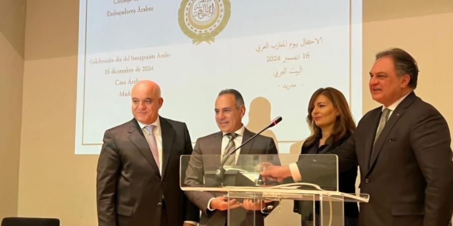 ابعث استشارتك لعرضها على الدكتور نبيل رجائي كامل فى بث مباشر.. السبت 