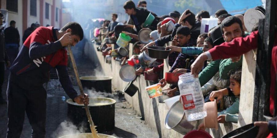 ضباط وجنود إسرائيليين: تلقينا تعليمات بإطلاق النار على فلسطينيين قرب مراكز المساعدات بغزة