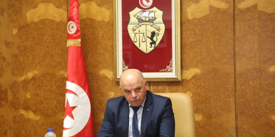 وزير النقل يدعو للإسراع في استكمال الصيغة النهائية لمشروع قانون تنظيم النقل البري