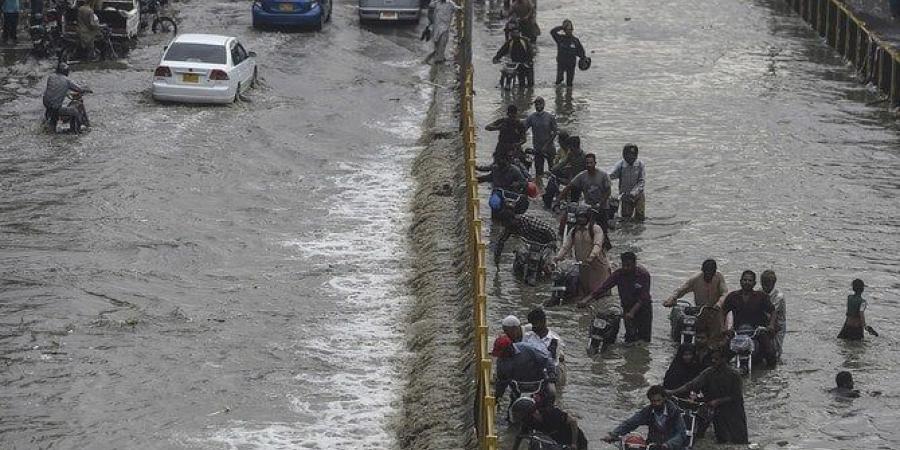 باكستان: مصرع وإصابة 17 شخصًا جراء الطقس السيئ