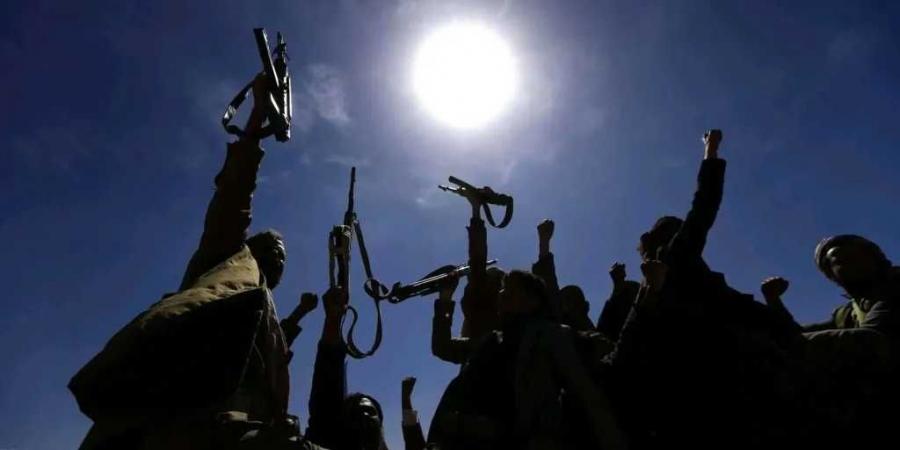الحوثيون يبدأون حشد مقاتلين جدد باتجاه مأرب... تعزيزات عسكرية ضخمة تتحرك من صنعاء وعمران