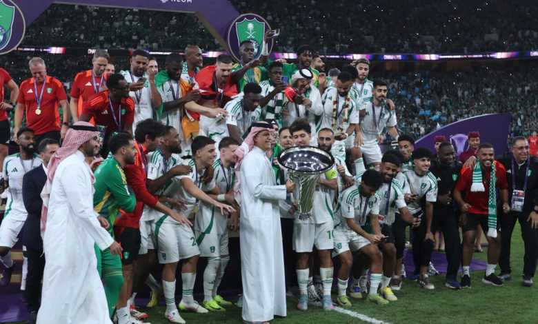 البرازيلي يُودع الأهلي السعودي لصالح السد القطري في الصيفية
