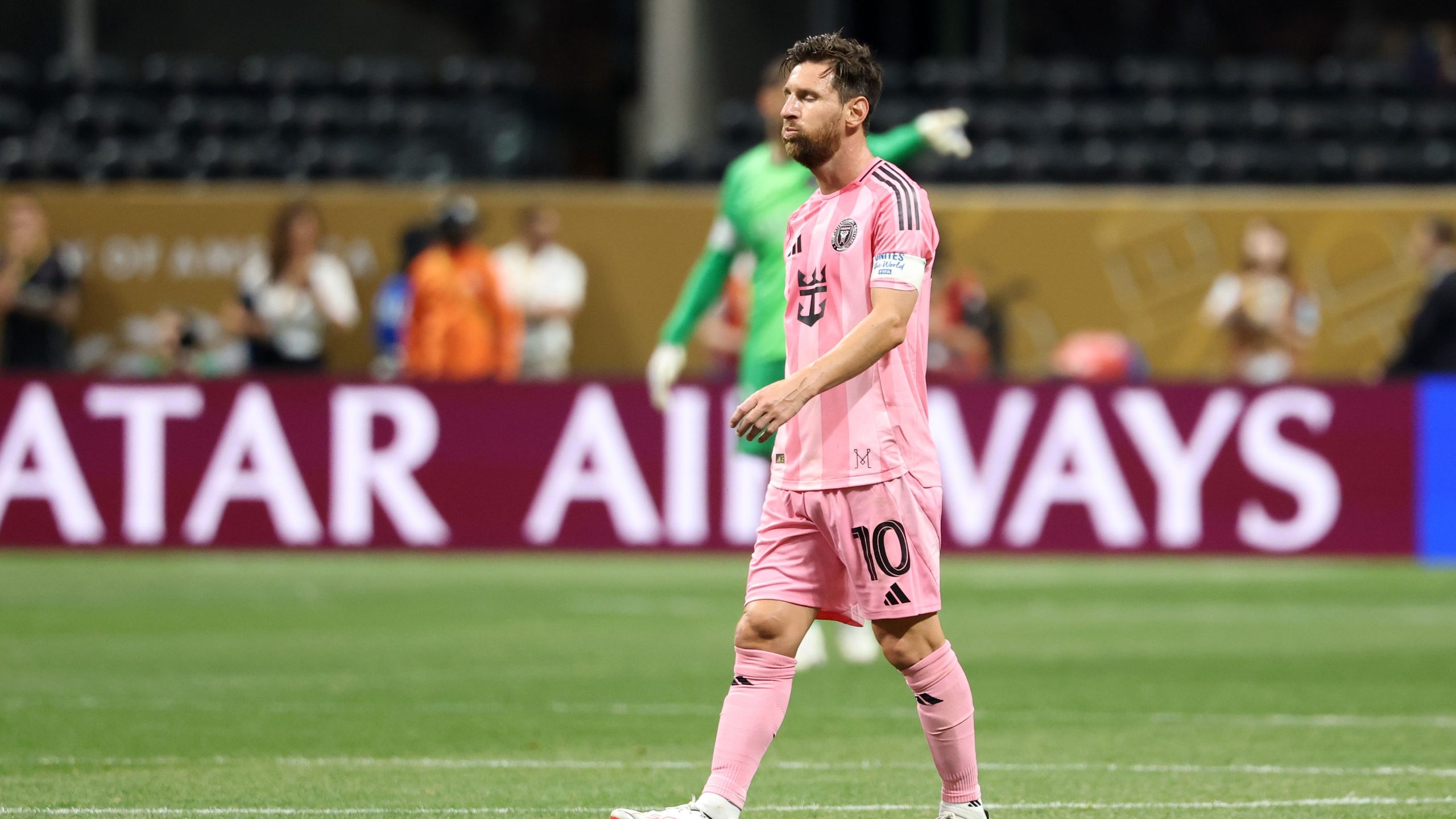 أول رد من ميسي على أنباء الانتقال إلى روشن بعد مفاوضات الأهلي والهلال