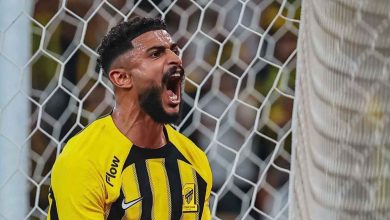 الرشيدي يعلن فشل صفقة رحيل العمري من النصر إلى الاتحاد