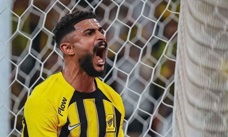 الرشيدي يعلن فشل صفقة رحيل العمري من النصر إلى الاتحاد