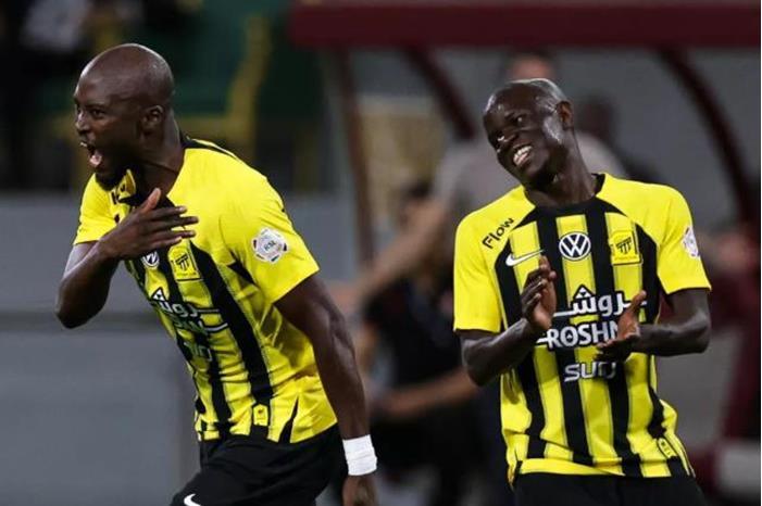 "سباعية" ودية تضع إدارة الاتحاد تحت مجهر الانتقادات