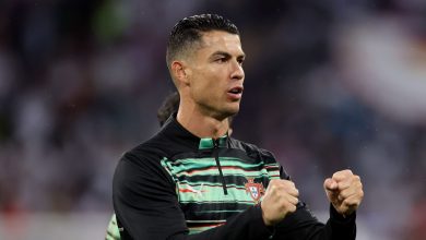 كومو الإيطالي يصعق الجميع: "لن نُضيّع ثانية واحدة!".. حلم رونالدو يتحطم على صخرة "الرواتب الفلكية"!