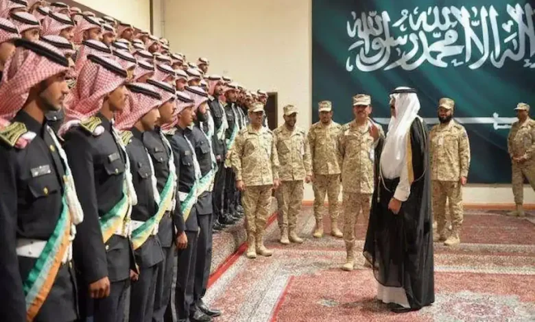 برنامج التأهيل العسكري للضباط الجامعيين 1447 فتح باب التسجيل لحملة الشهادة الجامعية في كلية الملك خالد
