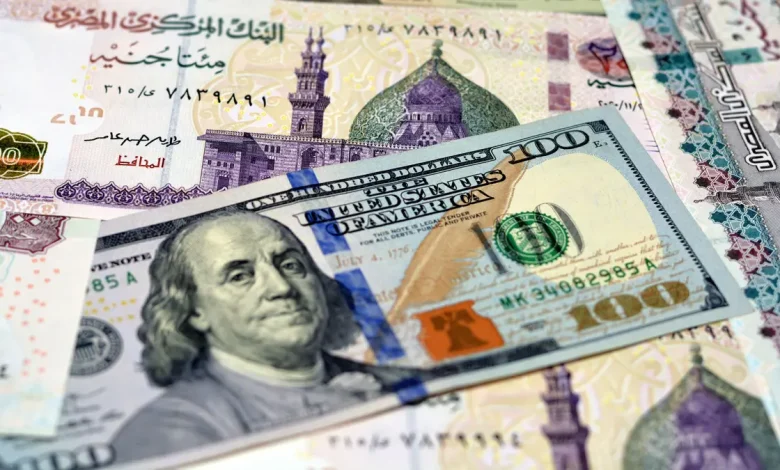 الدولار في السوق السوداء