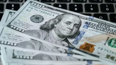 الدولار يتماسك في البنوك