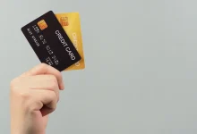 بطاقات الخصم الفوري