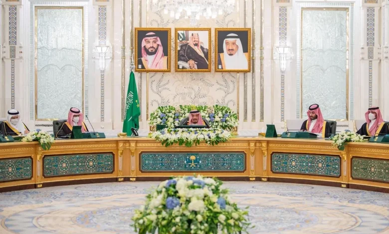 خادم الحرمين يرأس جلسة مجلس الوزراء ويستعرض أبرز القرارات